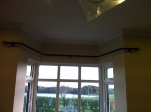 simple bay window pole